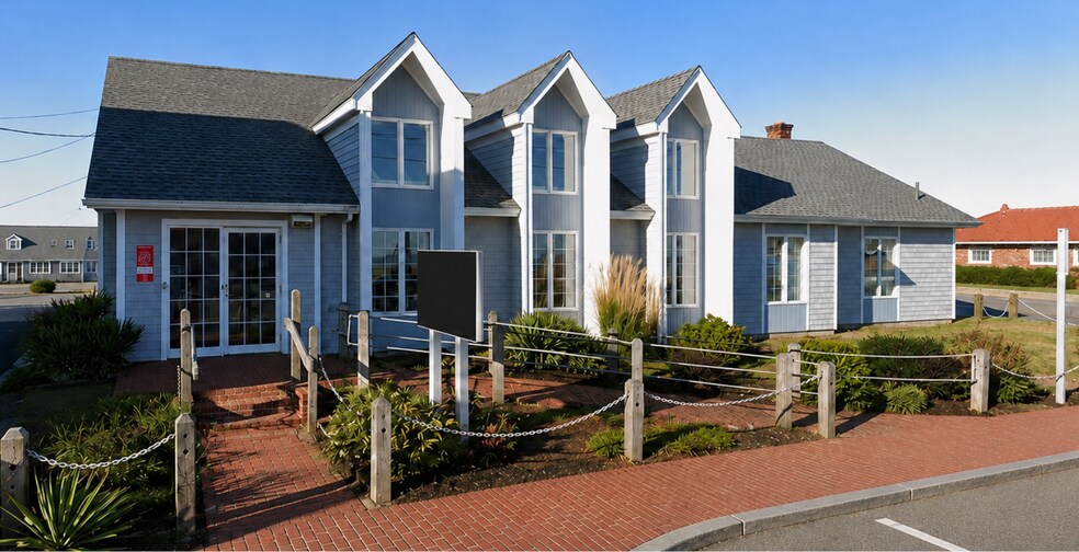 More Photos Of 3 Oak Bluffs Ave, Vineyard Haven Bank For Sale