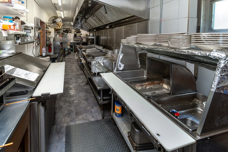 More Photos Of 36 John Ringo Rd, Ringoes Restaurant For Sale