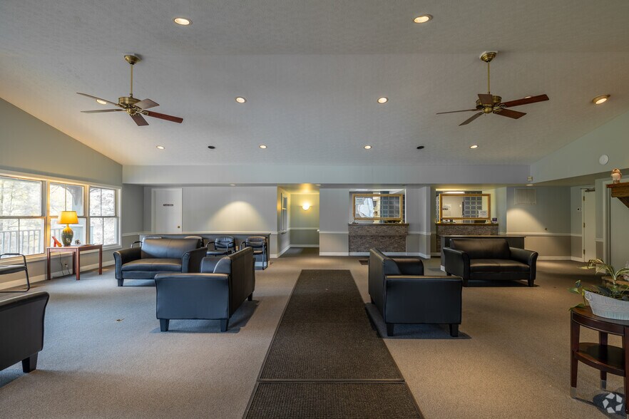 More Photos Of 754 S Cleveland Ave, Mogadore Medical For Sale