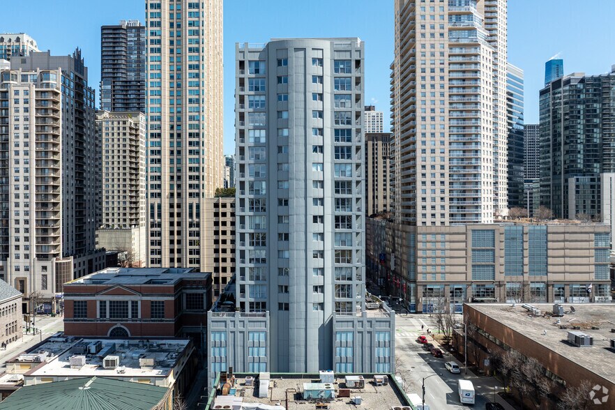 More Photos Of 600 N Dearborn, Chicago Apartments For Lease