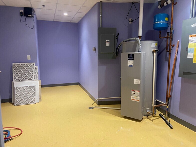 More Photos Of 19490 Sandridge Way, Leesburg Medical For Lease