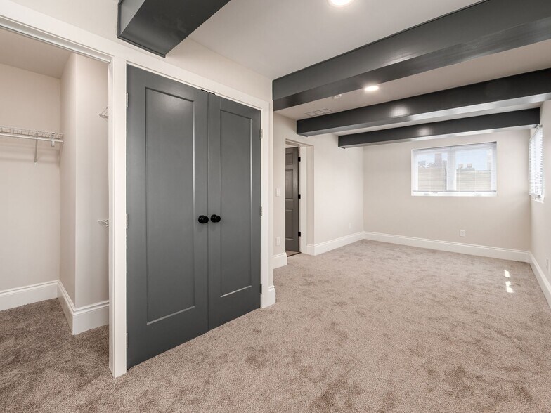 More Photos Of 1029 E Livingston Ave, Columbus Storefront Retail Residential For Sale