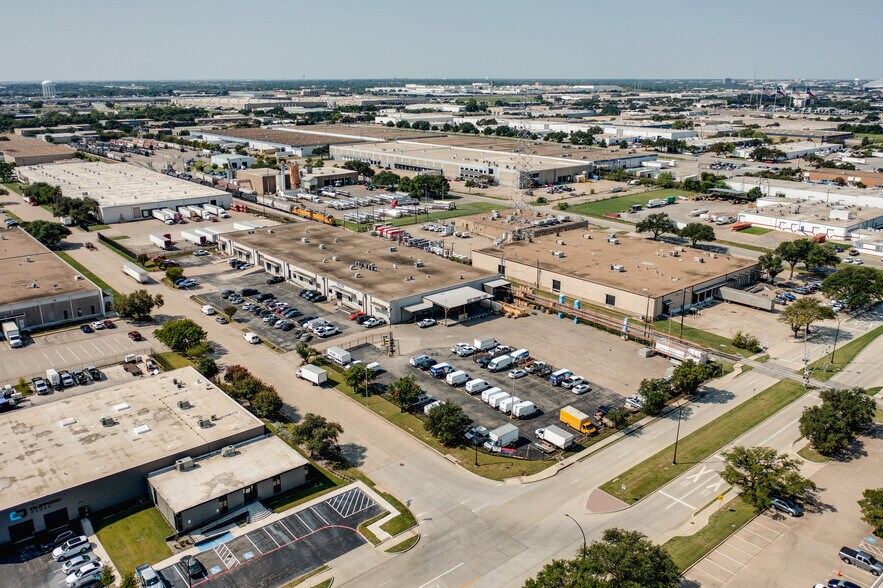 More Photos Of 833 111th St, Arlington Distribution For Lease