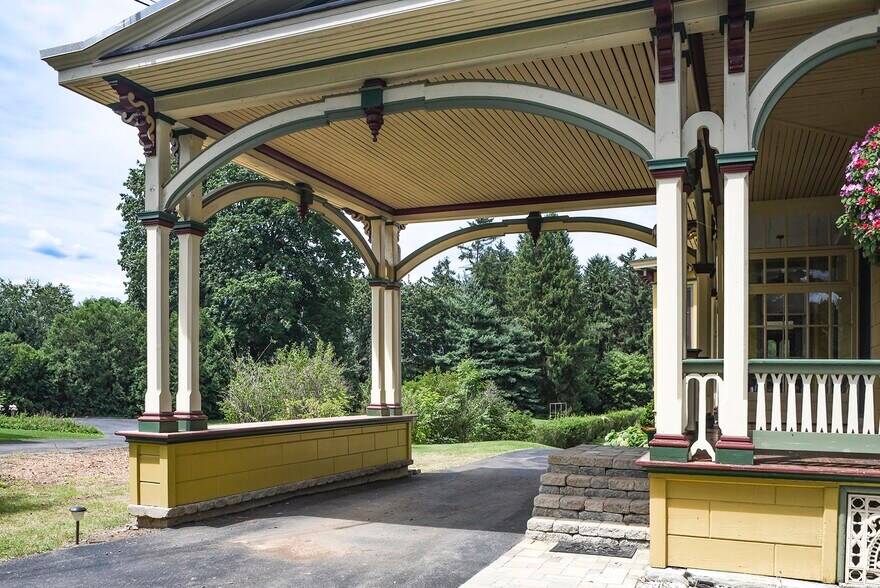 More Photos Of 827 Philadelphia Ave, Chambersburg Specialty For Sale