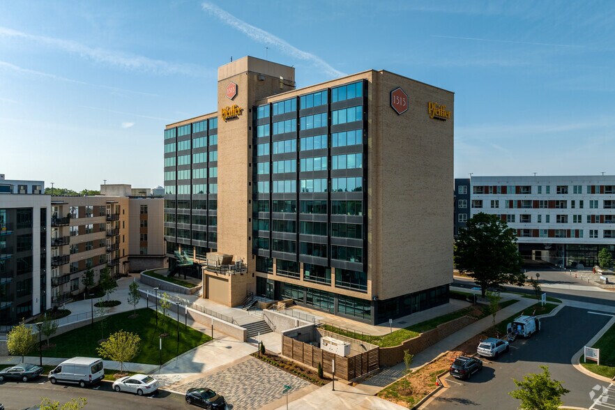 More Photos Of 1515 Mockingbird Ln, Charlotte Office For Lease