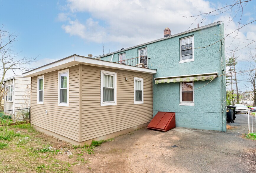 More Photos Of 478 Fabyan Pl, Newark Apartments For Sale