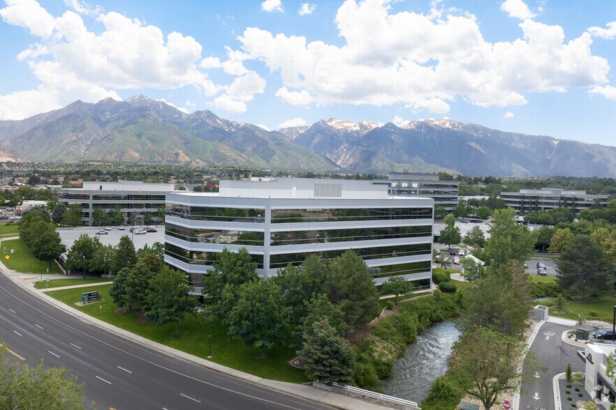 More Photos Of 6955-6965 S Union Park Ctr, Cottonwood Heights Unknown For Lease