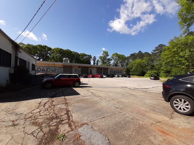 More Photos Of 1240 Metropolitan Pky, Atlanta Warehouse For Lease