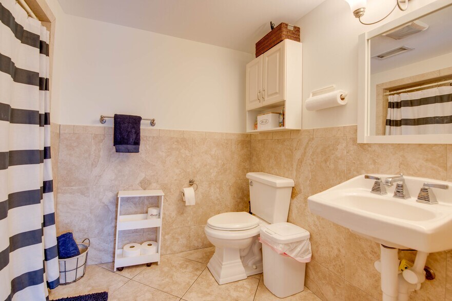 More Photos Of 604 Whitehead St, Key West Medical For Sale