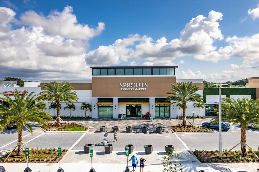 More Photos Of 9828-9884 S Jog Rd, Boynton Beach, Boynton Beach Supermarket For Lease