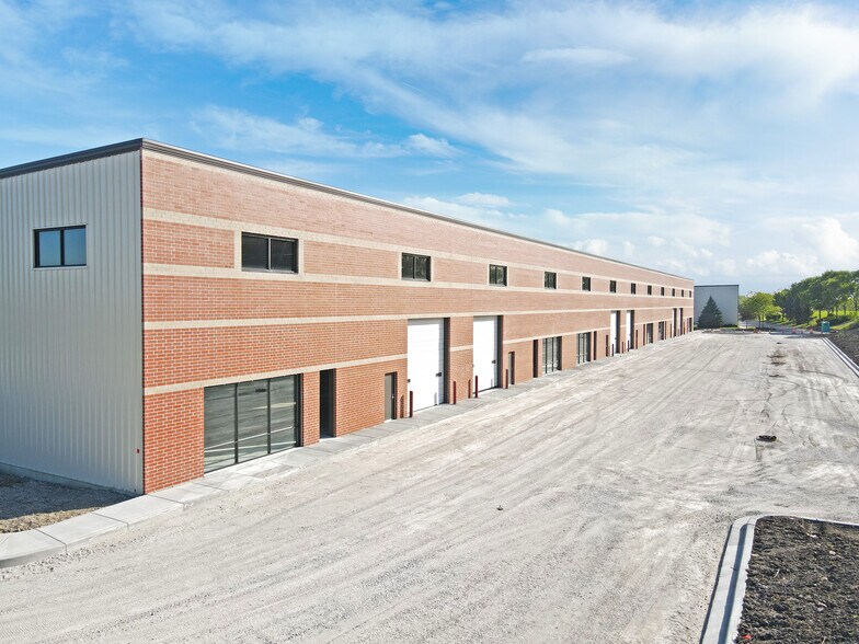 More Photos Of 3300-3310 Mound Rd, Joliet Warehouse For Lease