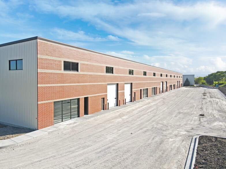 More Photos Of 3300-3310 Mound Rd, Joliet Warehouse For Lease