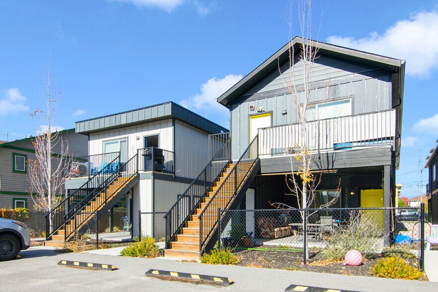 More Photos Of 120 Calgary Av, Penticton Apartments For Sale