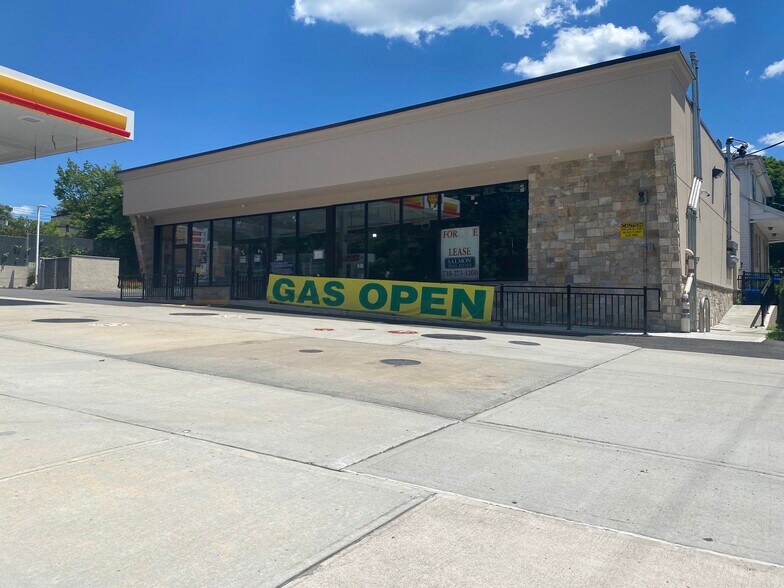 More Photos Of 1212 Victory Blvd, Staten Island Convenience Store For Lease