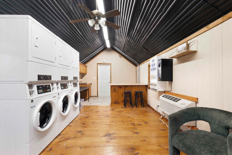 More Photos Of 27210 S Highway 125, Afton Apartments For Sale