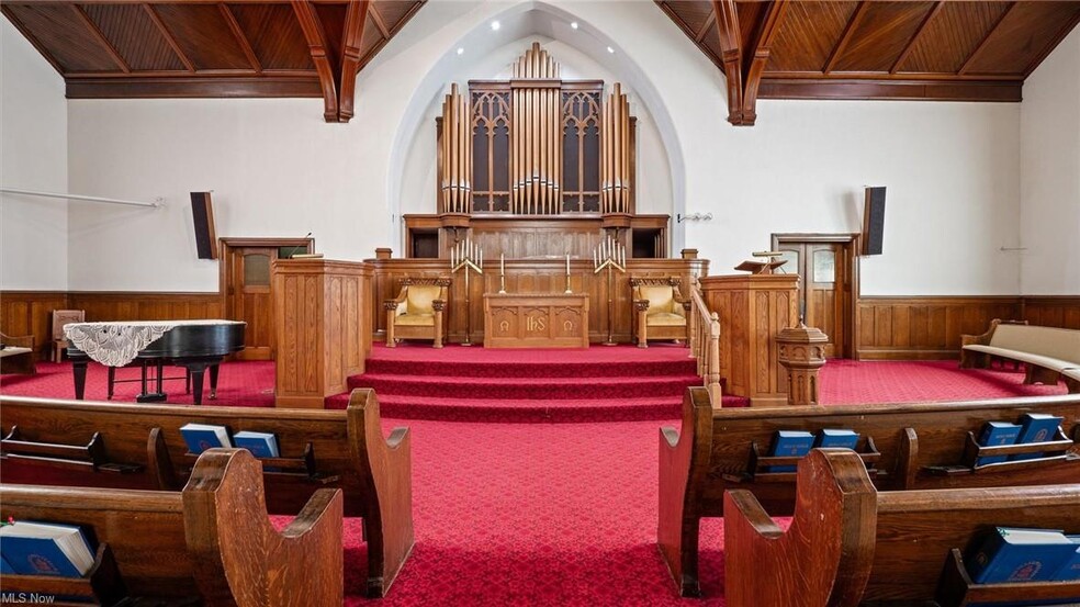 More Photos Of 130 N 7th St, Cambridge Religious Facility For Sale