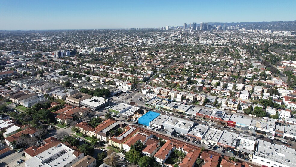 More Photos Of 1066-1070 S Fairfax Ave, Los Angeles Restaurant For Lease