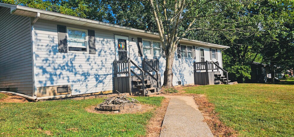 More Photos Of 1801 Ridgewood Dr, Murray Specialty For Sale