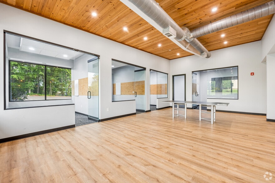 More Photos Of 3200 N Berkeley Lake Rd NW, Duluth Warehouse For Lease