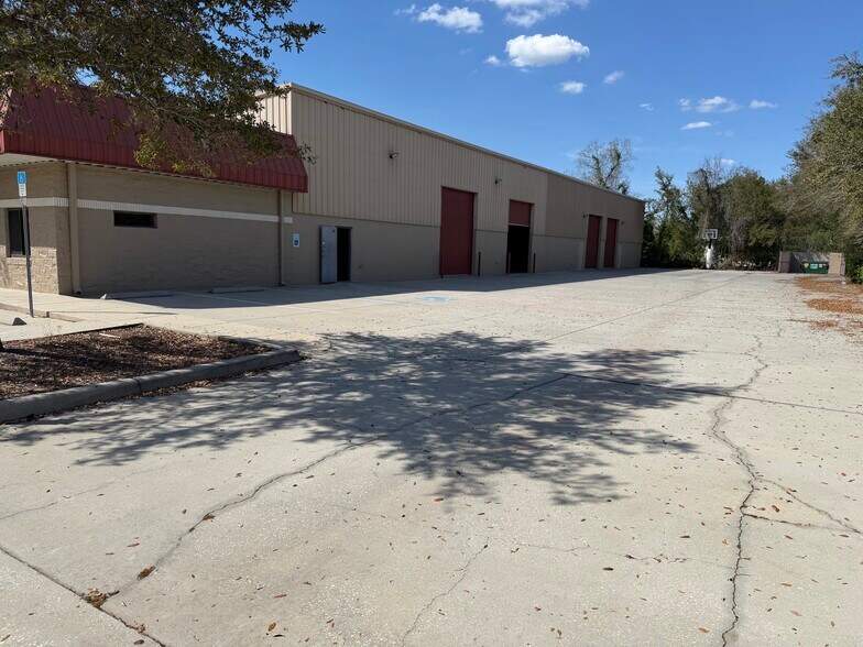 More Photos Of 118 Central Park Pl, Sanford Flex For Lease