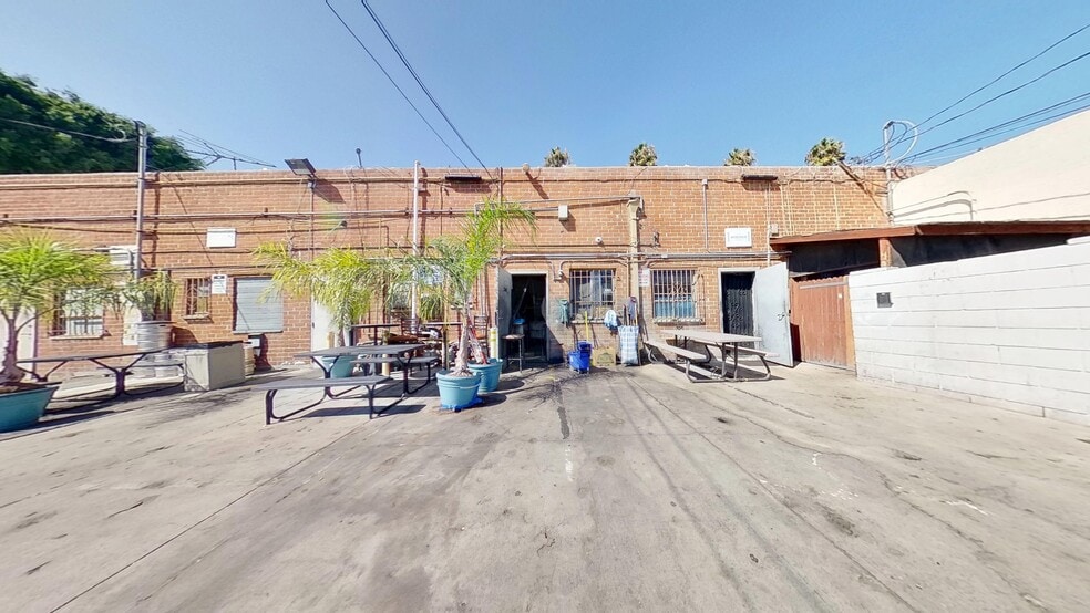 More Photos Of 11154-11172 Washington Blvd, Culver City Storefront For Lease