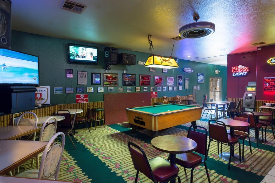 More Photos Of 900 W Nevada Hwy 372, Pahrump Bar For Sale