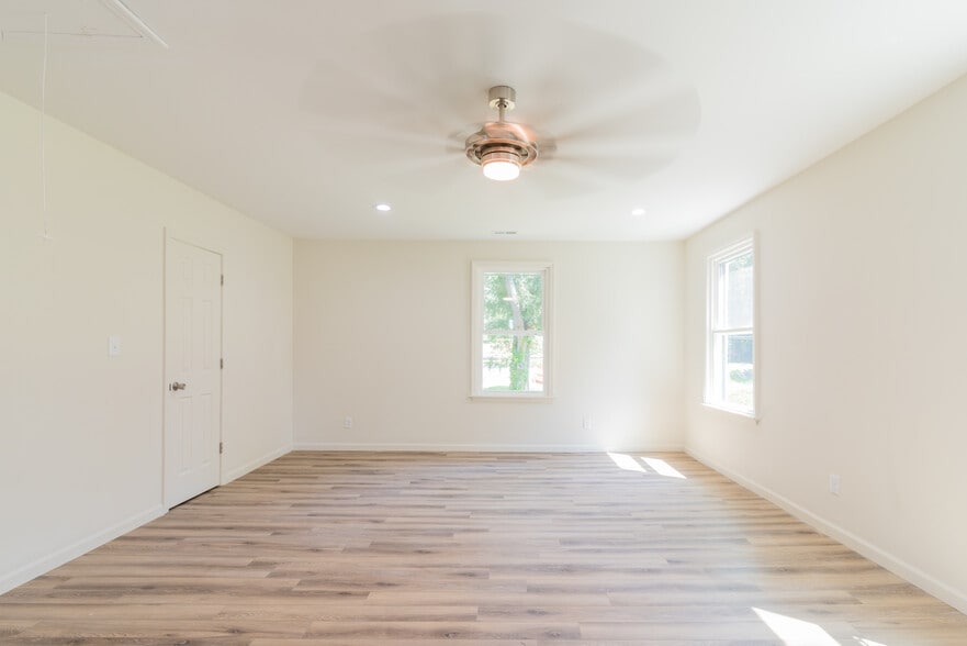 More Photos Of 506 E Marion St, Shelby Apartments For Sale