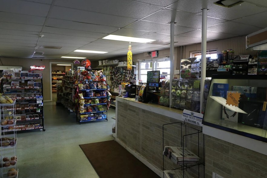 More Photos Of 2550 Parks Mill Rd, Buckhead Service Station For Sale