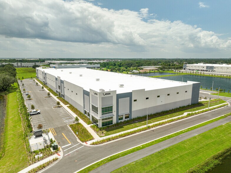 More Photos Of 4545 Portier Blvd, Orlando Unknown For Lease