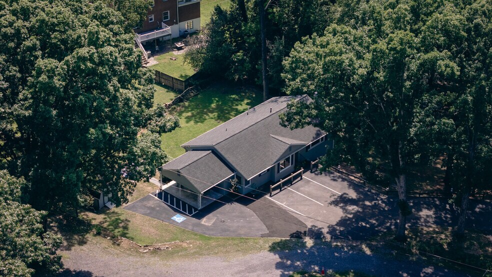 More Photos Of 3042 Brambleton Ave, Roanoke Office Residential For Sale