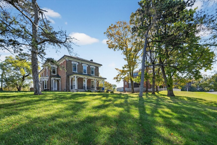 More Photos Of 1918 Mechanicsburg Rd, Springfield Rehabilitation Center For Sale