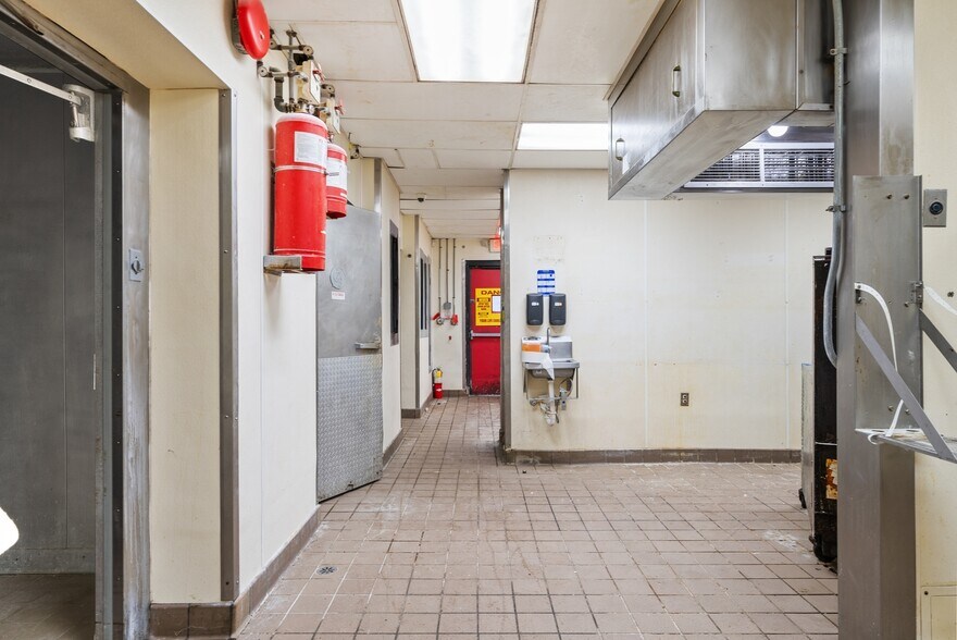 More Photos Of 4480 Alum Creek Dr, Columbus General Retail For Sale