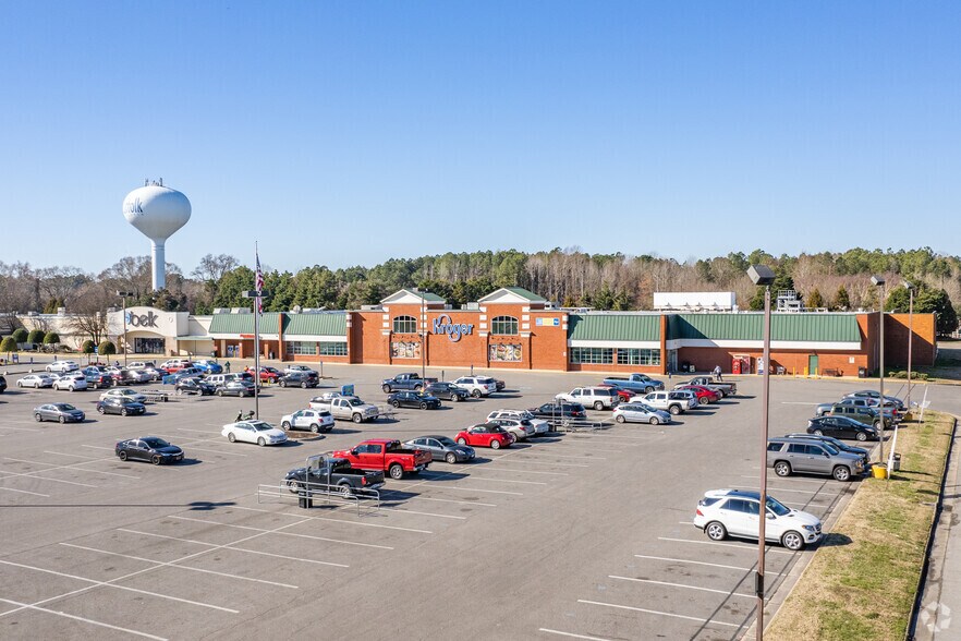 More Photos Of 1401-1463 N Main St, Suffolk Unknown For Lease