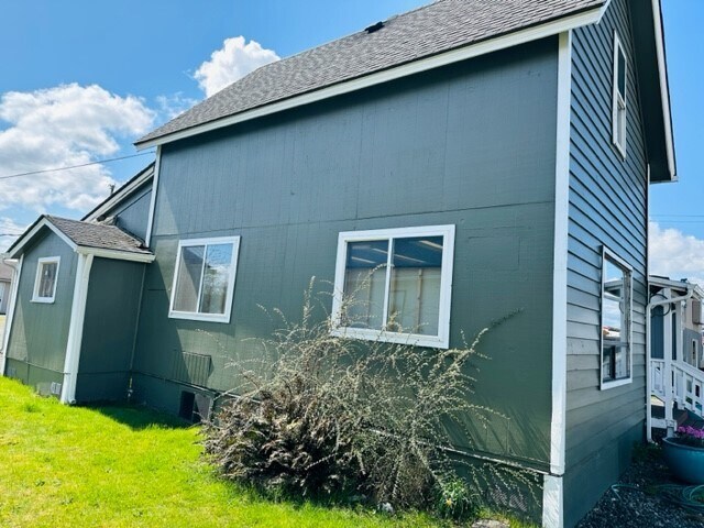 More Photos Of 109 Main, Elma General Retail For Sale