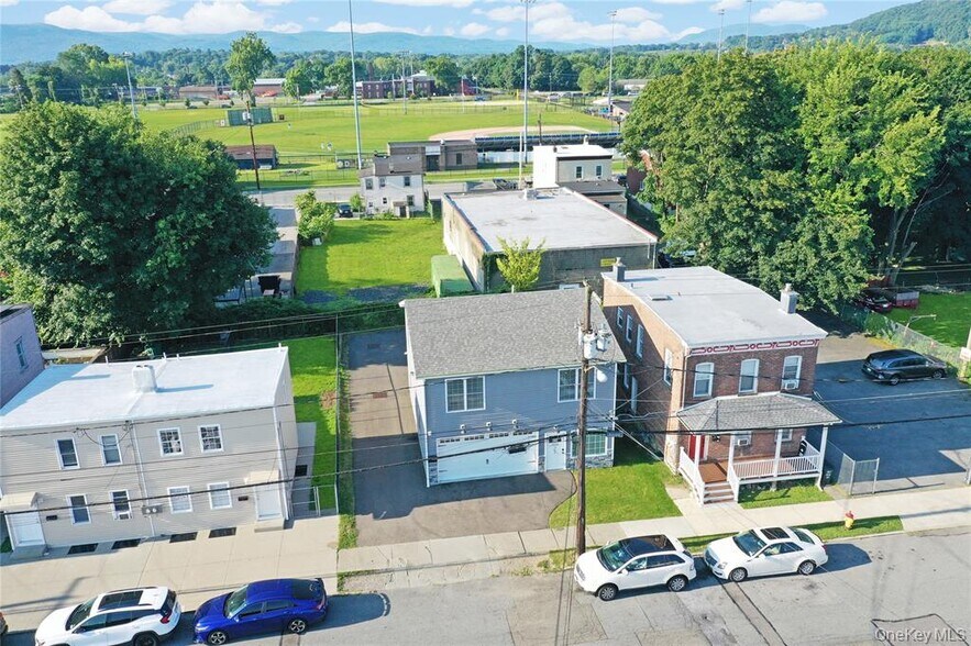 More Photos Of 365 Ann St, Newburgh Office For Sale