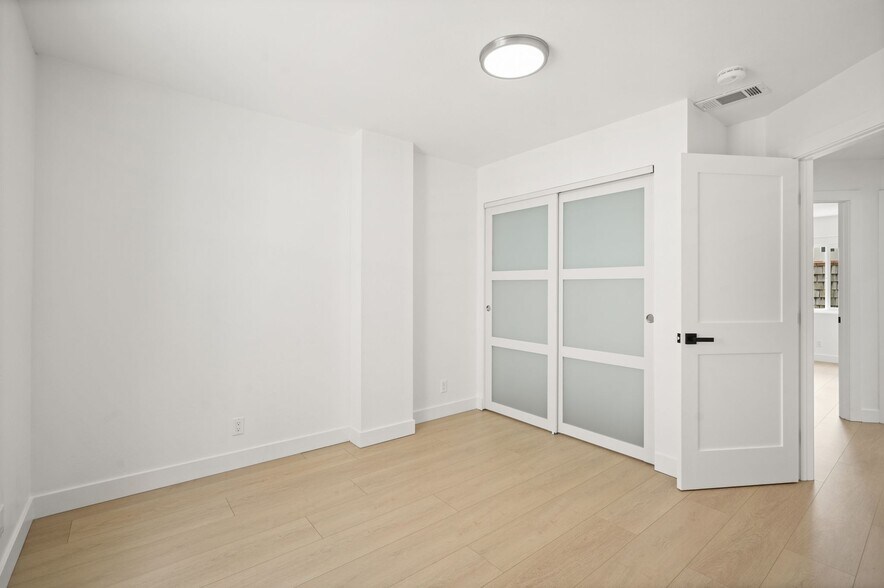 More Photos Of 7010 Lennox Ave, Van Nuys Apartments For Sale