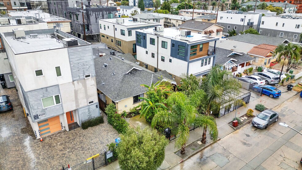 Primary Photo Of 644 N Serrano Ave, Los Angeles Apartments For Sale