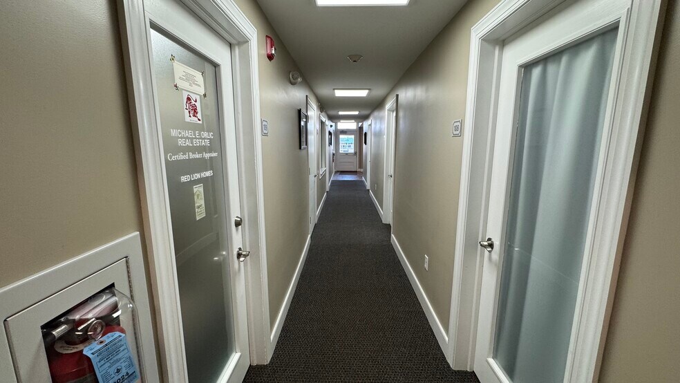 More Photos Of 312-314 W Broad St, Quakertown Office For Sale