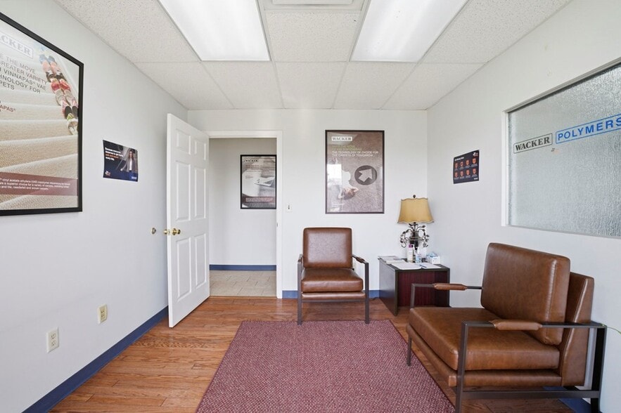 More Photos Of 2124 Hamilton St, Dalton Research And Development For Sale