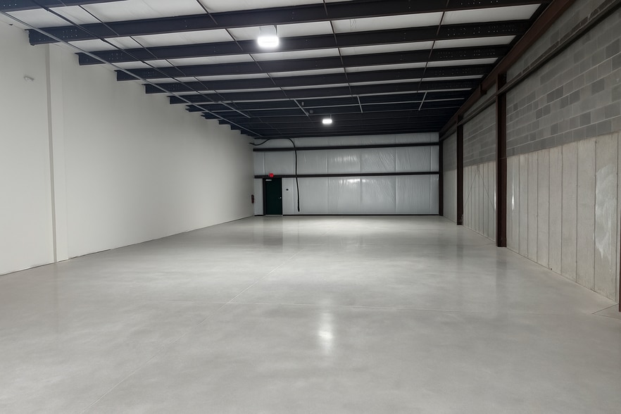 More Photos Of 3630 Ohara Rd, Erlanger Flex For Lease