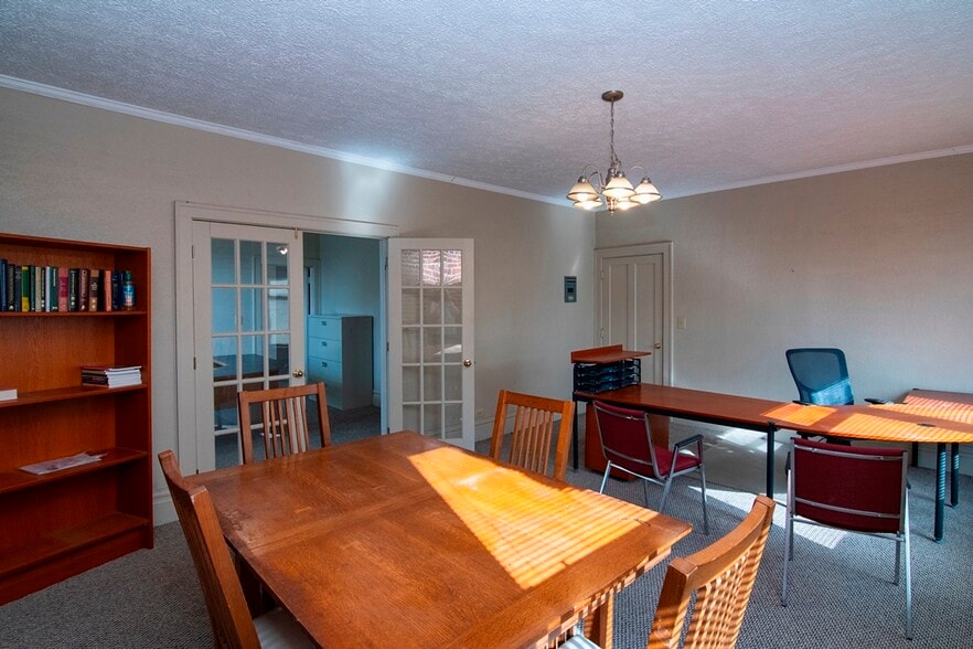More Photos Of 207 S Heber St, Beckley Office For Sale