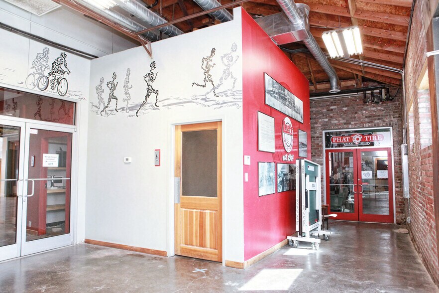 More Photos Of 416-420 E 2nd St, Tulsa Storefront Retail Office For Lease