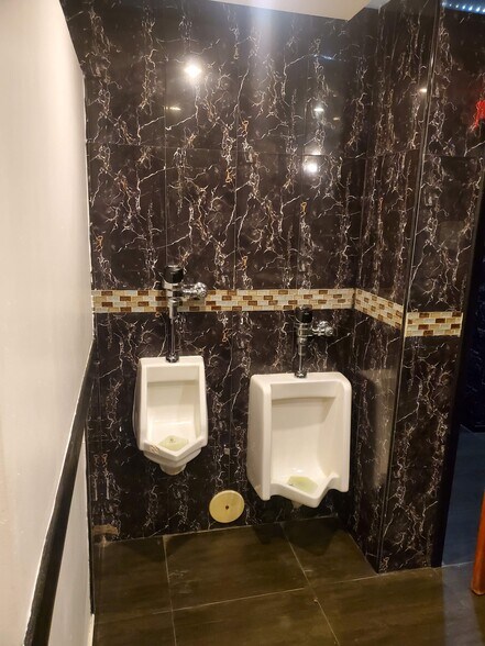 More Photos Of 3485 N Federal Hwy, Fort Lauderdale Office For Sale