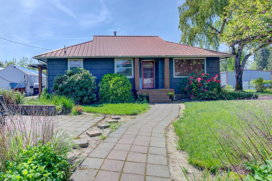 More Photos Of 18400 N Highway 99 W, Dayton Light Manufacturing For Sale