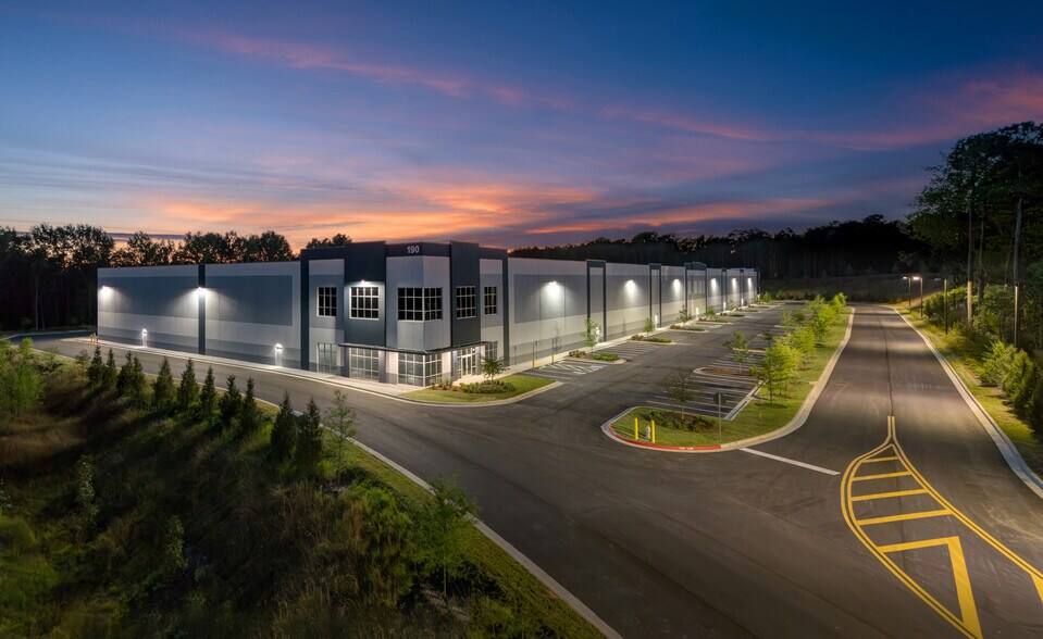 More Photos Of 190 SE North Salem Rd, Conyers Distribution For Lease
