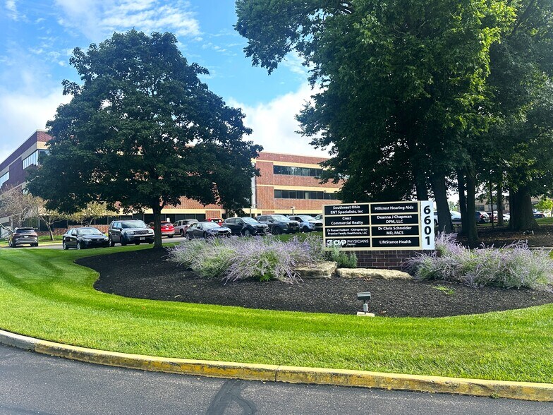 Primary Photo Of 6601 Centerville Business Pky, Centerville Medical For Lease