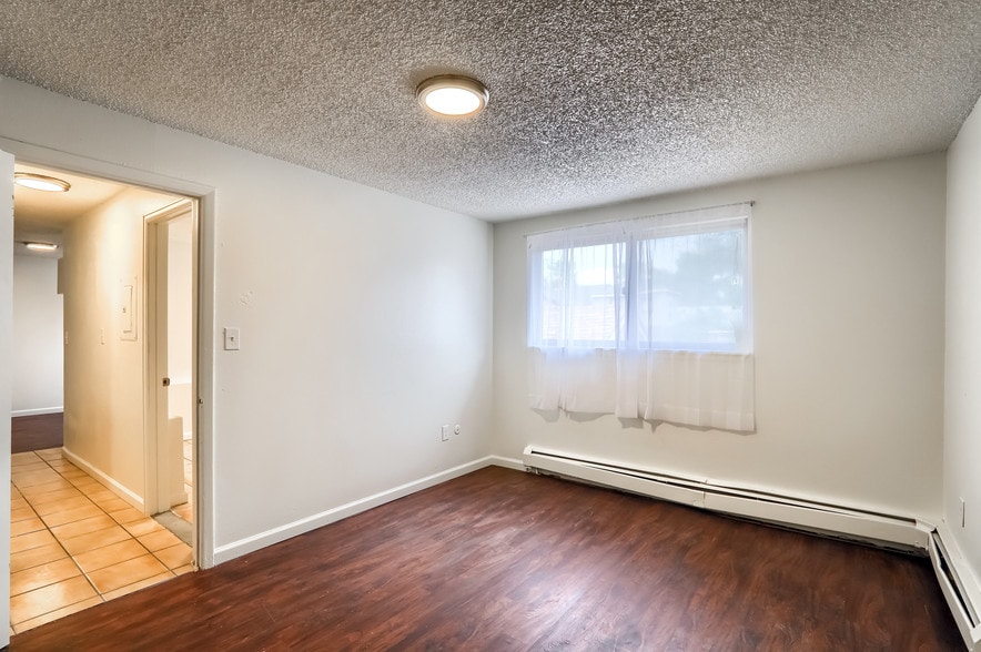 More Photos Of 1610 Boston St, Aurora Apartments For Sale