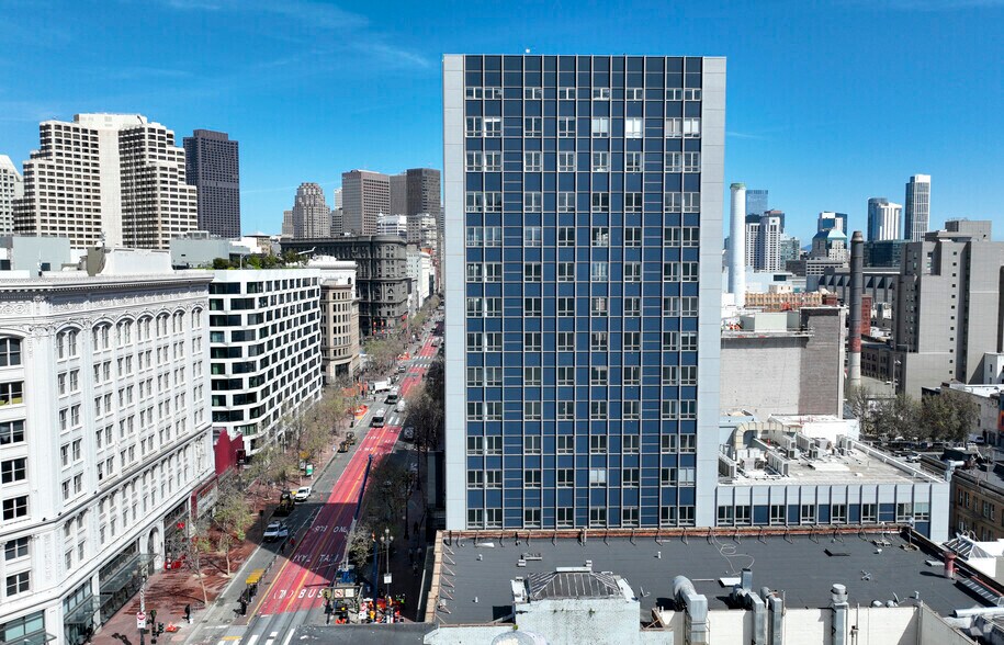 More Photos Of 995 Market St, San Francisco Coworking Space