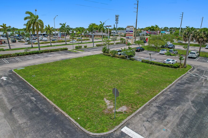 More Photos Of 4880-4898 NW 183rd - Outparcel st, Miami Gardens Land For Lease