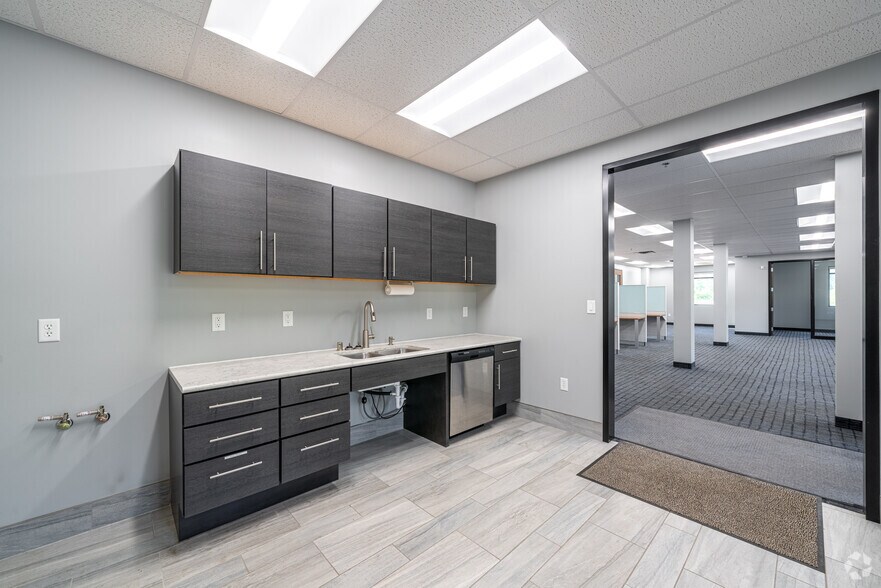 More Photos Of 10335 Naples St NE, Blaine Warehouse For Sale